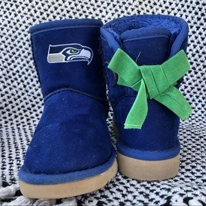 SEAHAWKS! Toddler size 11 boots